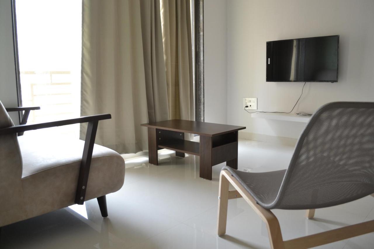Albergue Covie Kharghar 200 Navi Mumbai Exterior foto